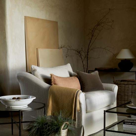 SS20_Long_Island_Loveseat_Pale_Oat_019