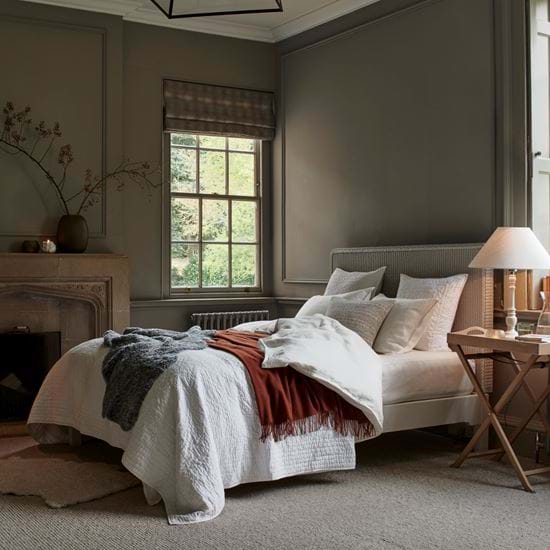 WINTER_BEDROOM_043