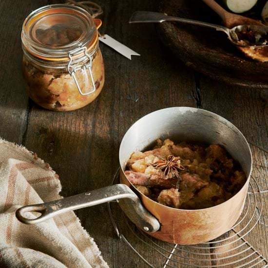 Spiced apple chutney
