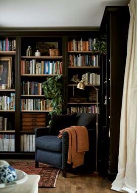 Pembroke snug Caspar Bilberry