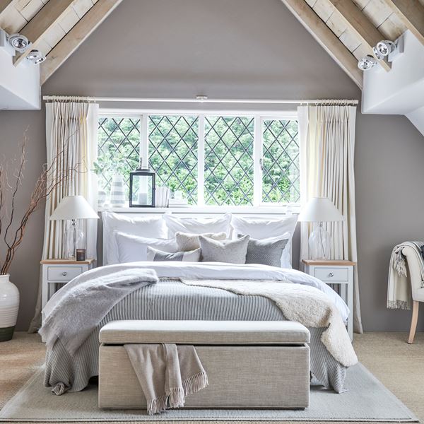 Reading_Bedroom_01