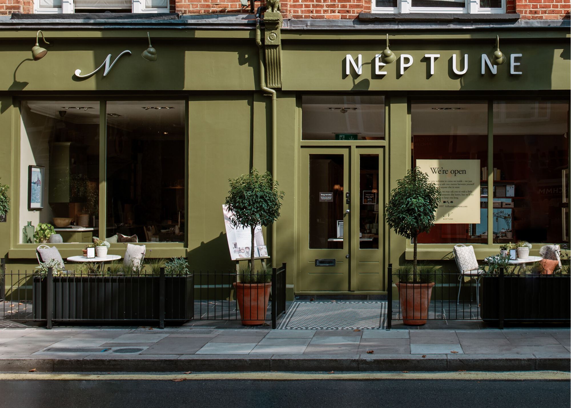 Fulham Store Front_olive