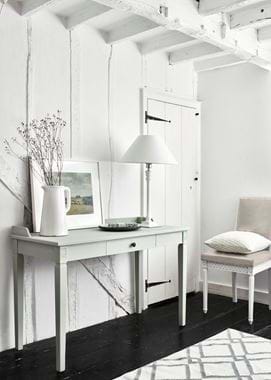 LARSON_DRESSING_TABLE_014