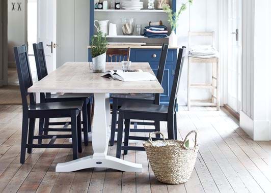 Harrogate dining table painted Snow