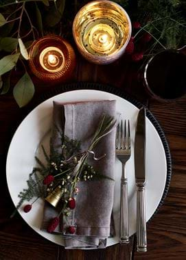 Festive place setting