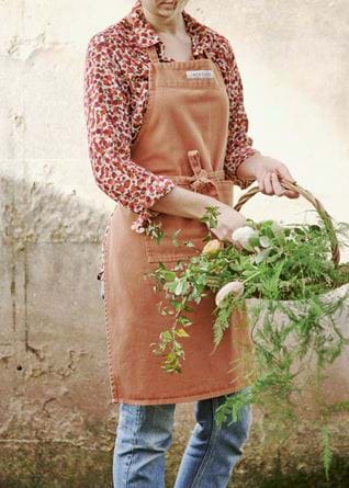 Spring Bouquet Foraging_ Randal Apron