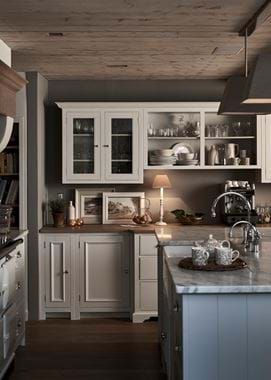 Cosy galley kitchen