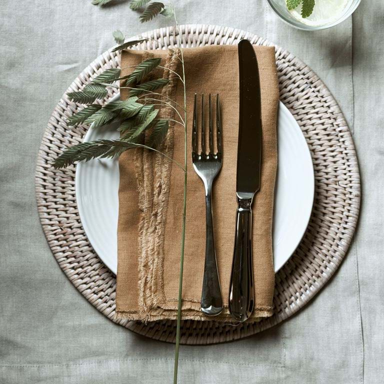 SS20_Antonia_Napkin_Place_Setting_055