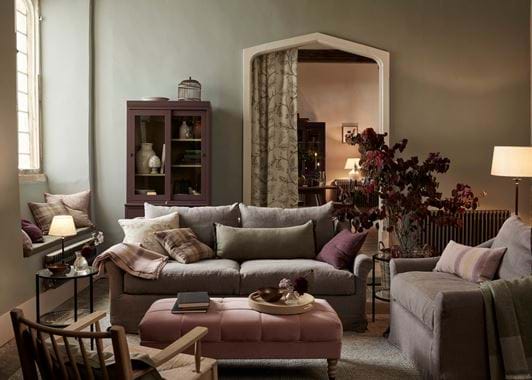 HERO_MAIN_LIVING_LONG_ISLAND_SOFA_L_049_LAMP_retouched