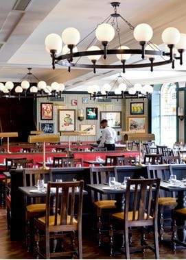 pt_view-of-restaurant-with-waiter_highres